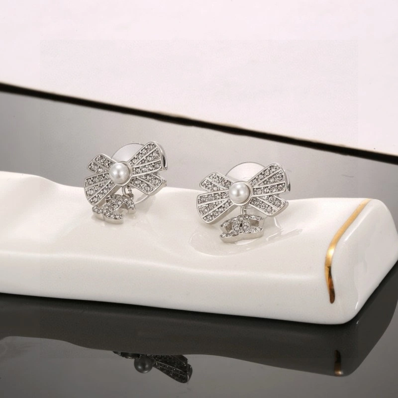 Elegant Chanel Earrings 219569