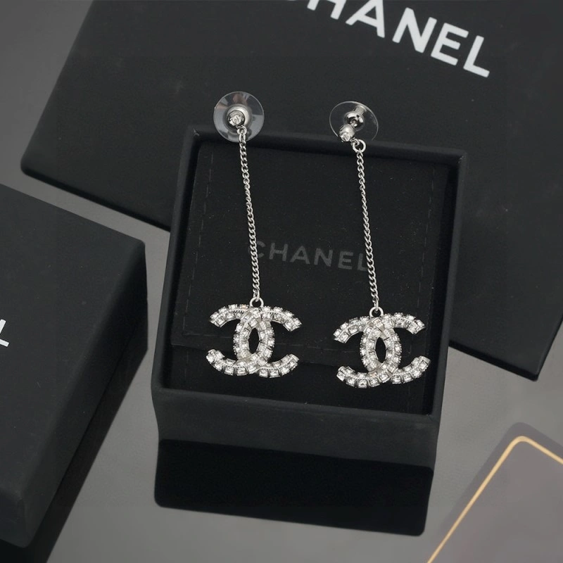 Comfortable Chanel Earrings 219559