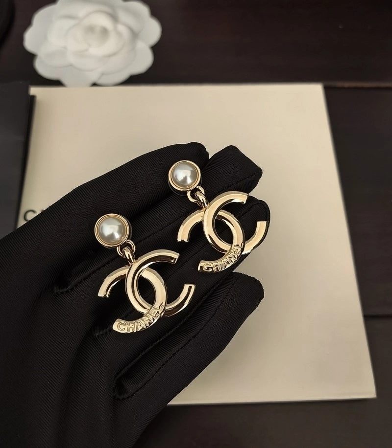 Chanel Earrings Comfortable 219556