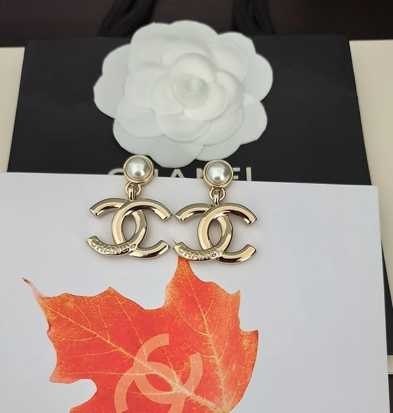 Chanel Earrings Comfortable 219556