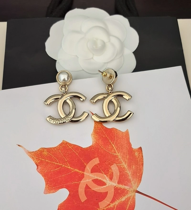 Chanel Earrings Comfortable 219556