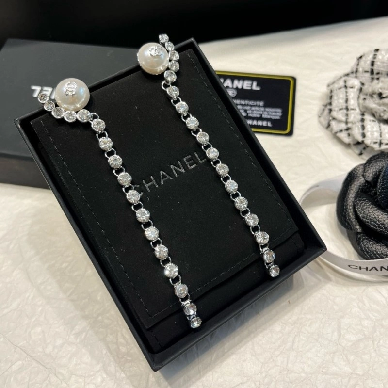 Chanel Earrings Compact 219621