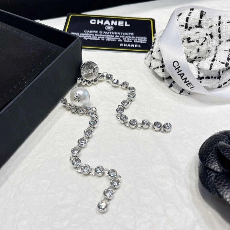 Chanel Earrings Compact 219621