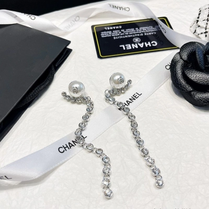 Chanel Earrings Compact 219621