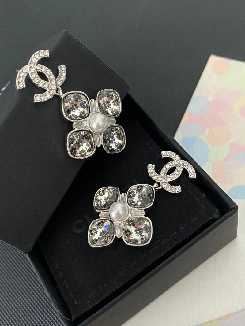Chanel Earrings Neat 219551