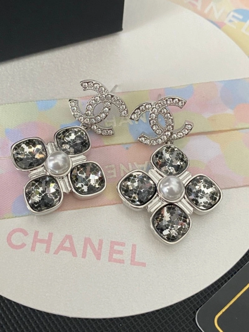 Chanel Earrings Neat 219551