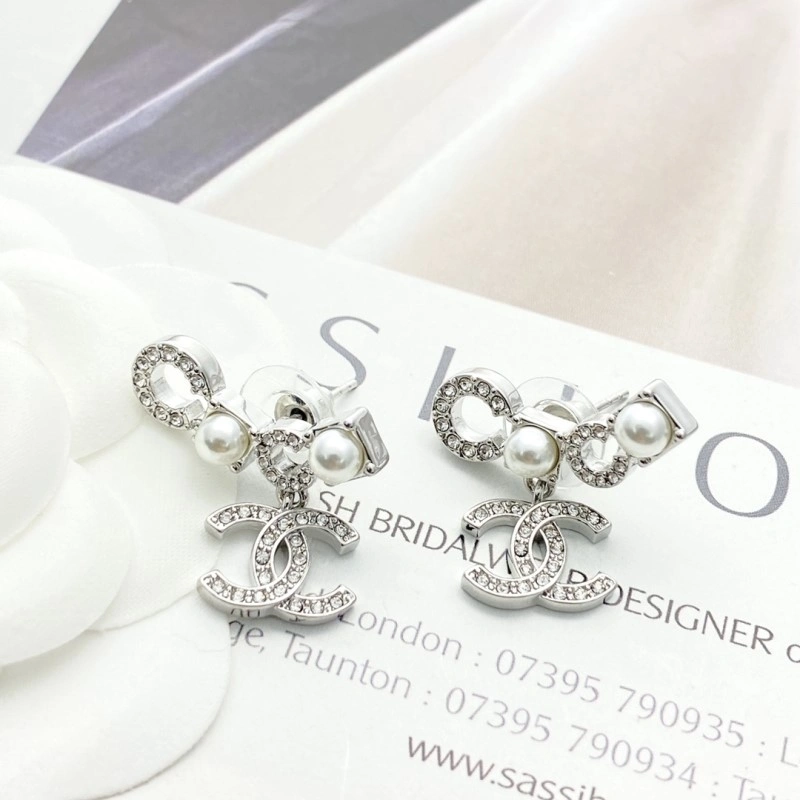 Unisex Chanel Earrings 219582