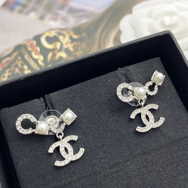 Unisex Chanel Earrings 219582