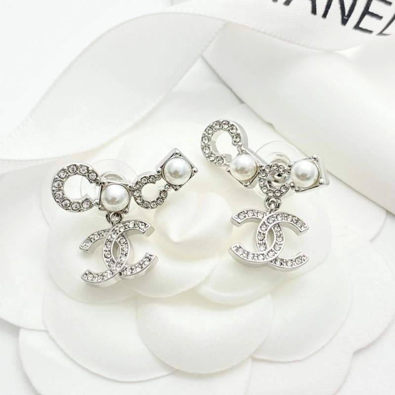 Unisex Chanel Earrings 219582