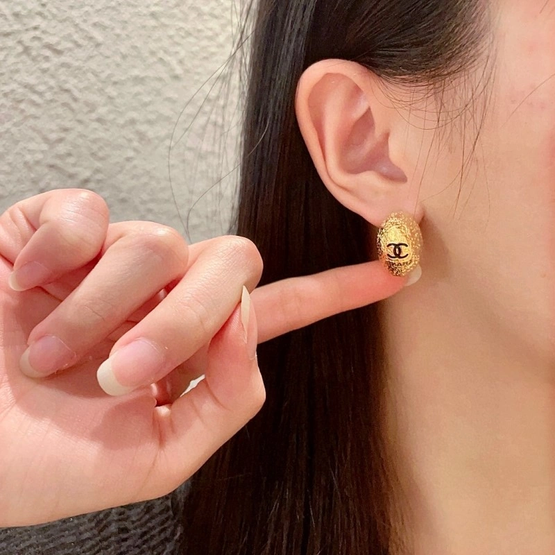Chanel Earrings Elegant 219572