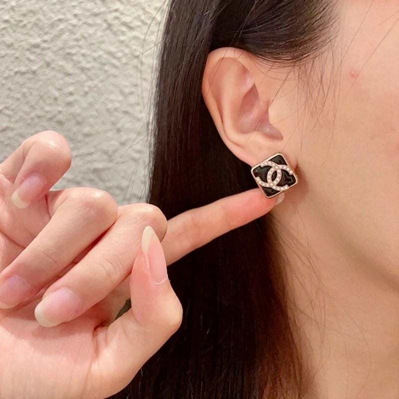 ModernLook Chanel Earrings 219527
