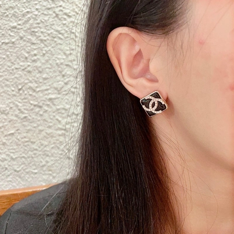 ModernLook Chanel Earrings 219527