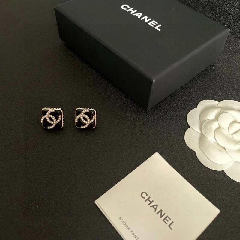 ModernLook Chanel Earrings 219527