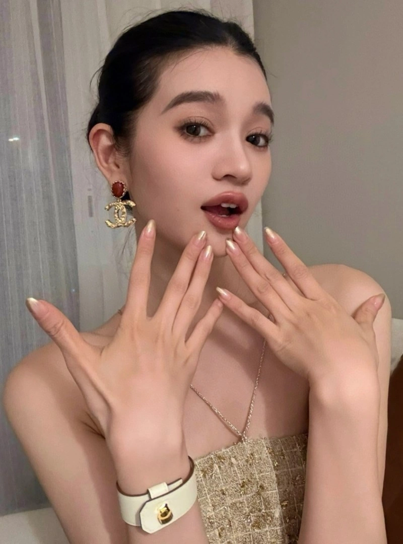 Affordable Chanel Earrings 219521