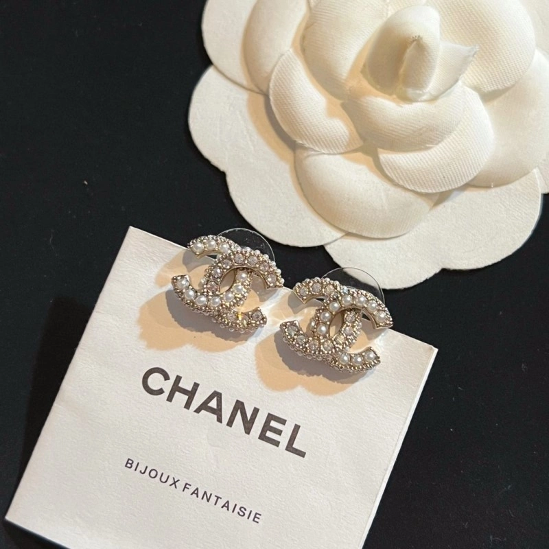 Fashionable Chanel Earrings 219526