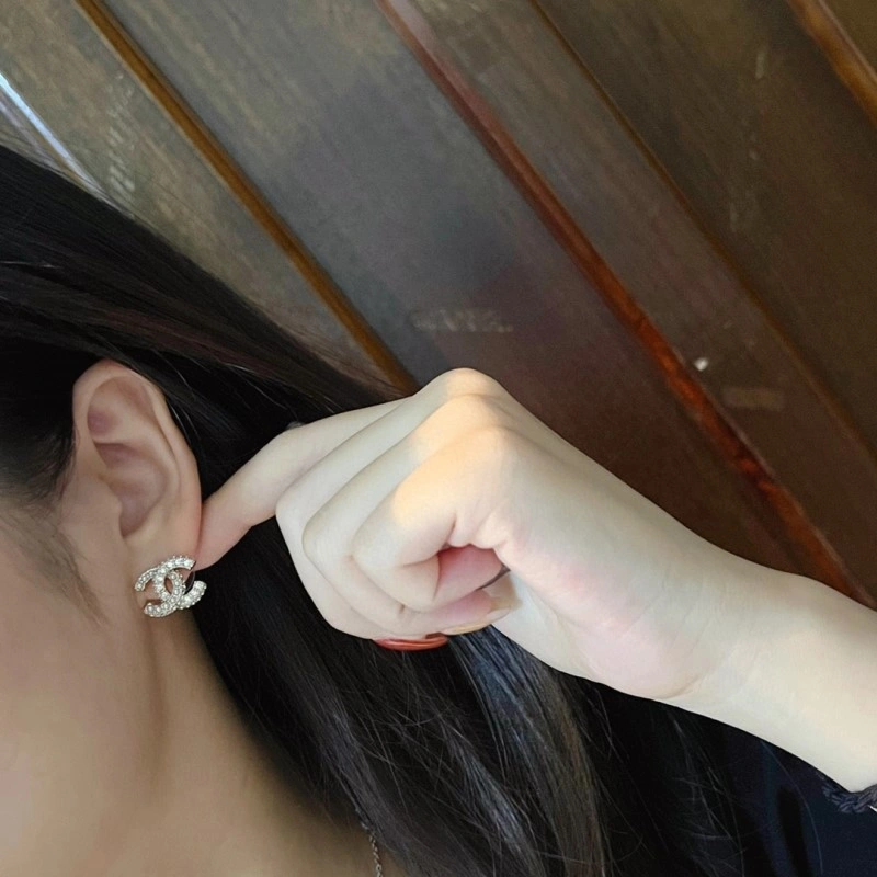Fashionable Chanel Earrings 219526
