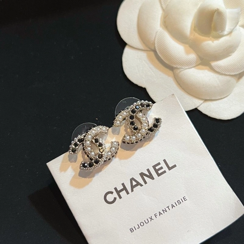 Fashionable Chanel Earrings 219526