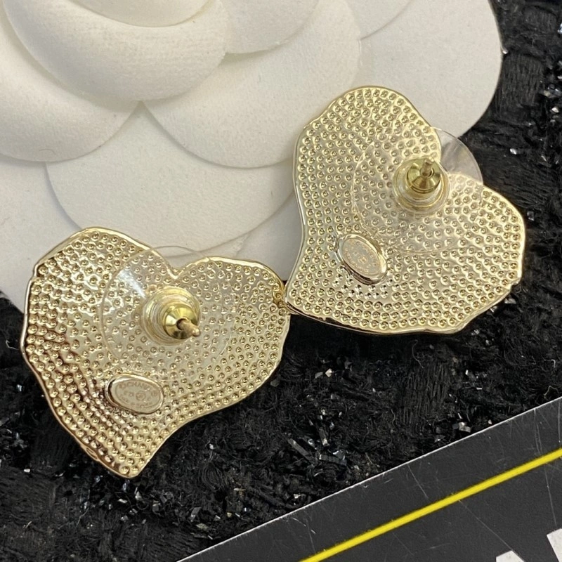 Versatile Chanel Earrings 219585