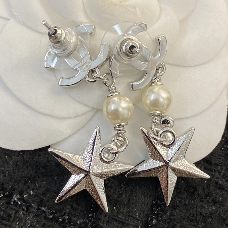 Chanel Earrings Lightweight 219515