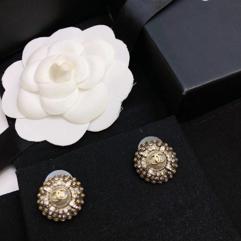 Unique Chanel Earrings 219508