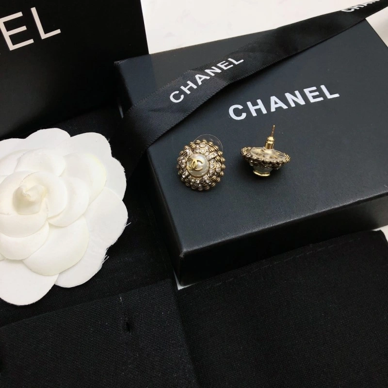 Unique Chanel Earrings 219508