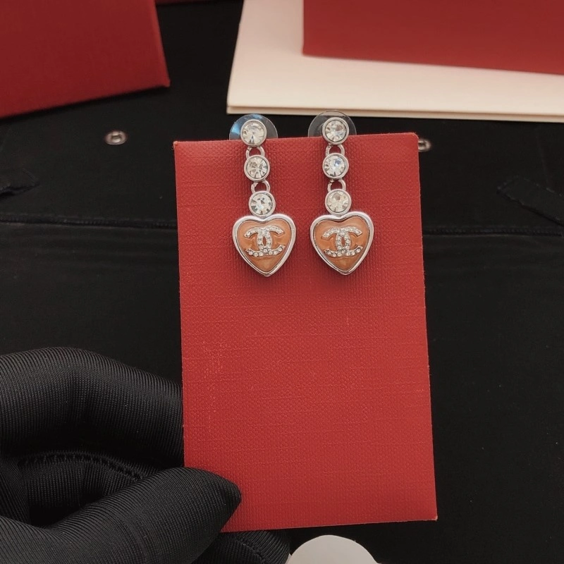 Minimalist Chanel Earrings 219500