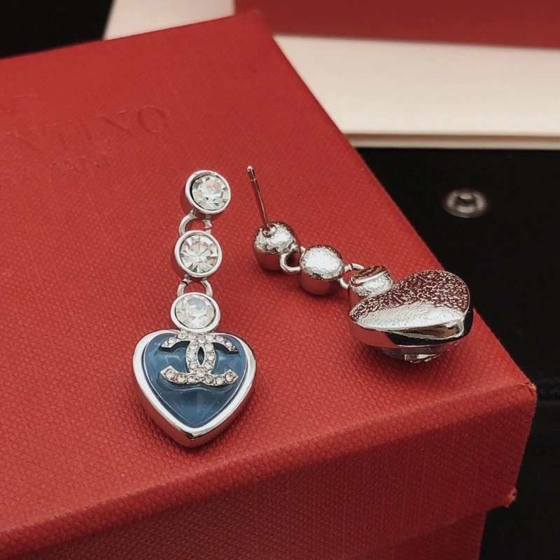 Lightweight Chanel Earrings 219506
