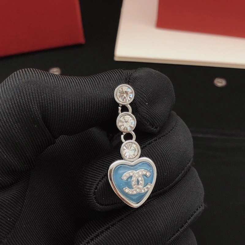 Lightweight Chanel Earrings 219506