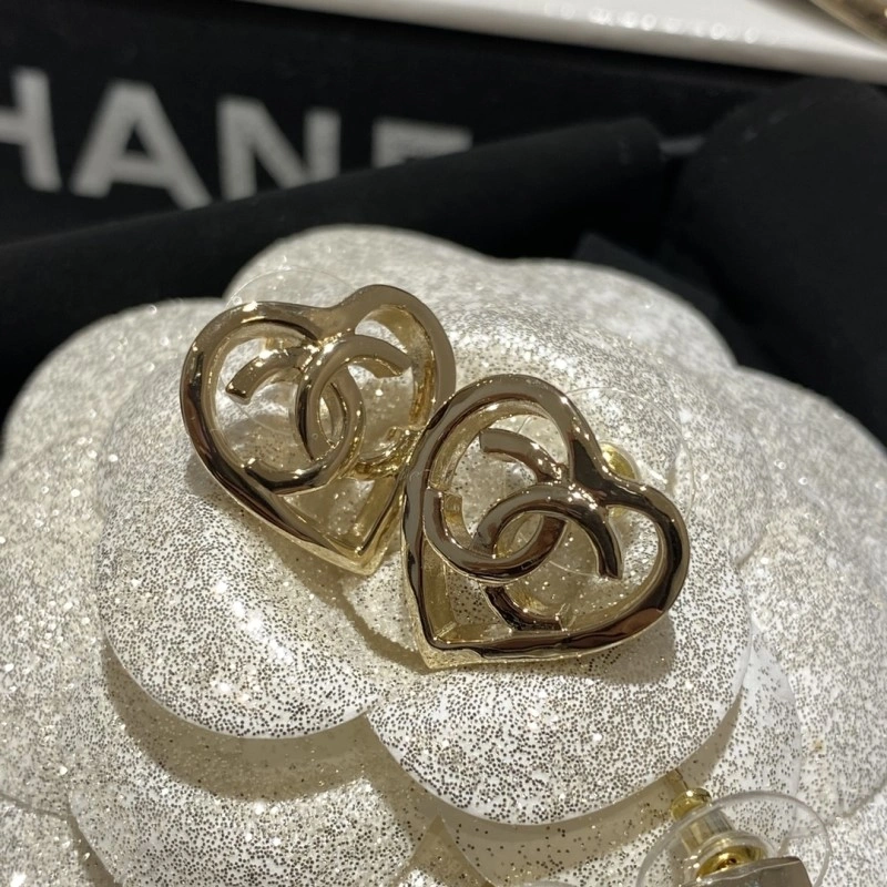 Unique Chanel Earrings 219580