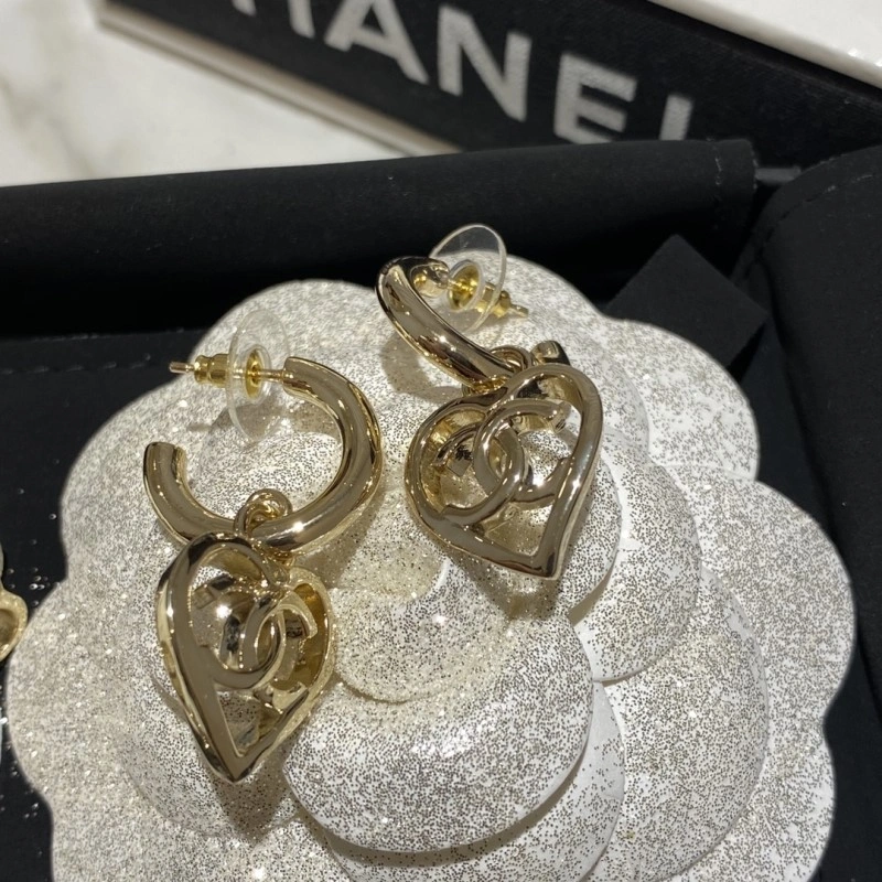 Unique Chanel Earrings 219580