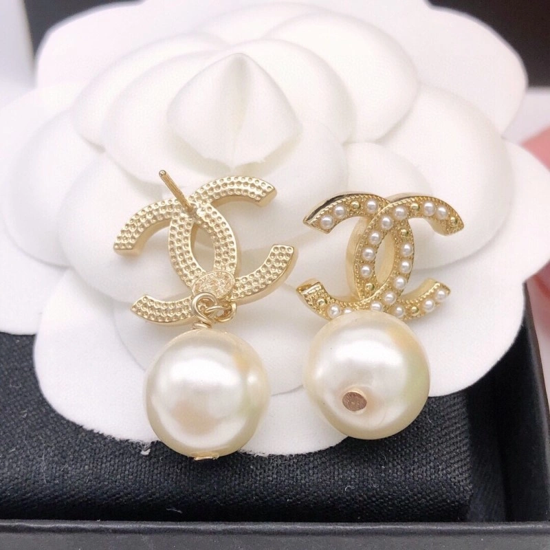 Popular Chanel Earrings 219492