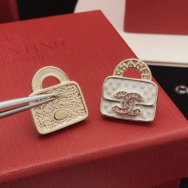 Reliable Chanel Earrings 219574