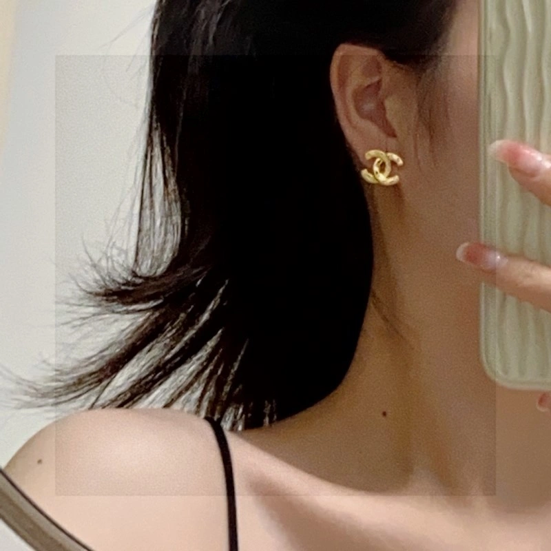 Refined Chanel Earrings 219485