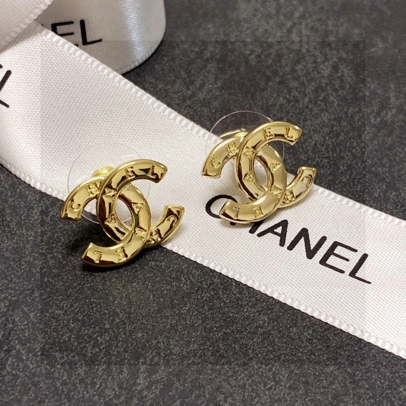 Refined Chanel Earrings 219485