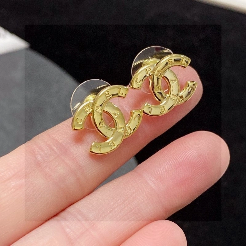 Refined Chanel Earrings 219485