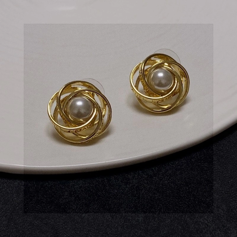Chanel Earrings MoistureWicking 219484