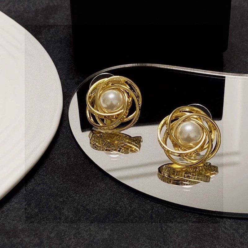 Chanel Earrings MoistureWicking 219484