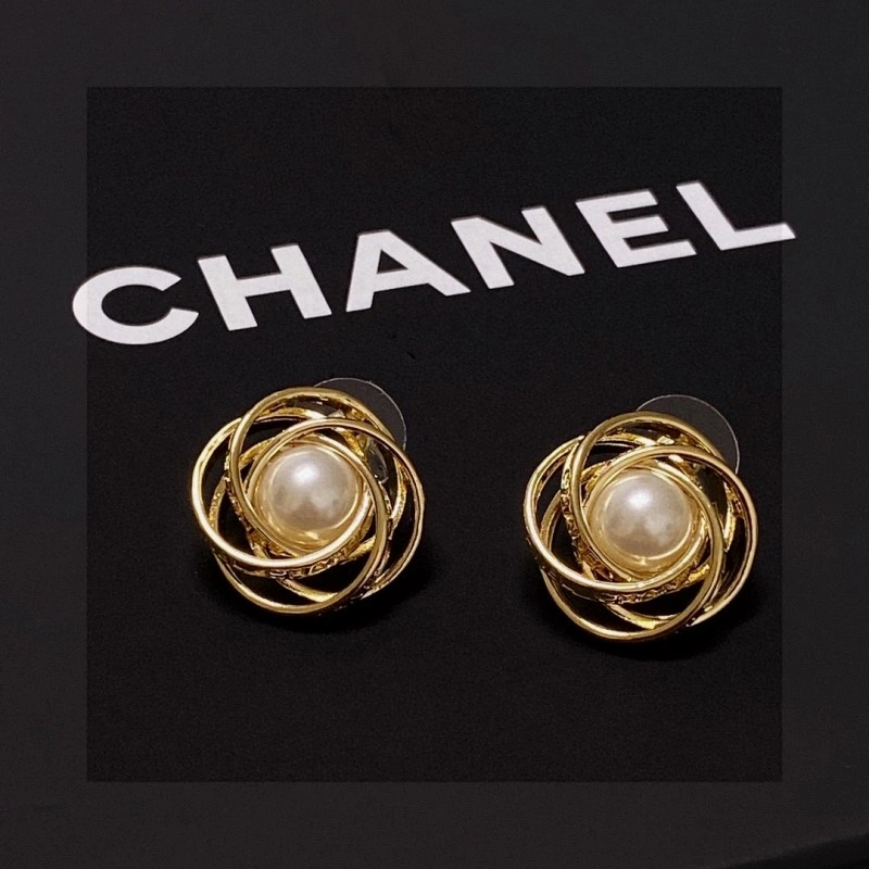 Chanel Earrings MoistureWicking 219484