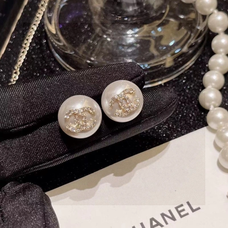 Supportive Chanel Earrings 219476