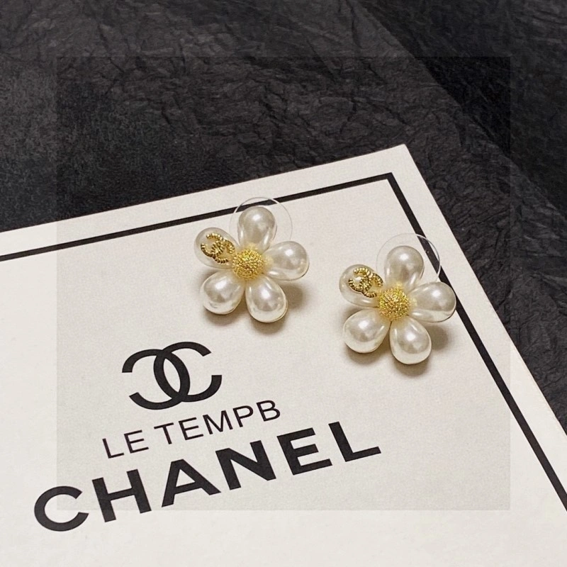 Chanel Earrings Neat 219491