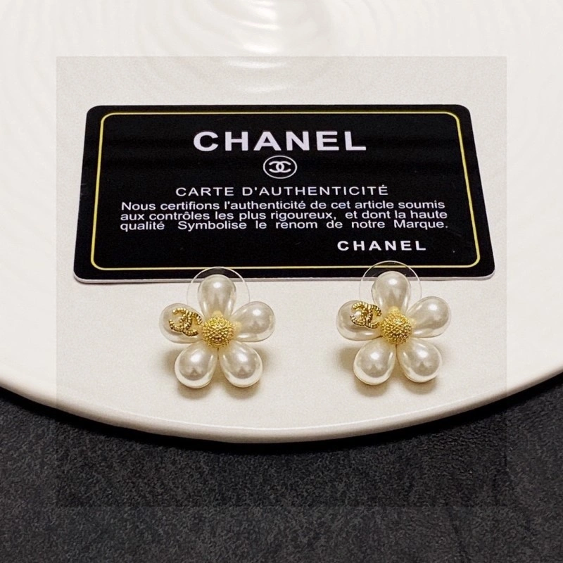 Chanel Earrings Neat 219491