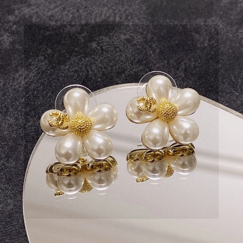 Chanel Earrings Neat 219491
