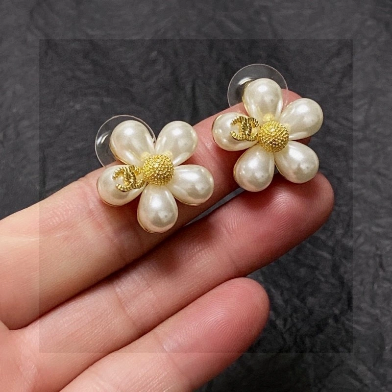 Chanel Earrings Neat 219491