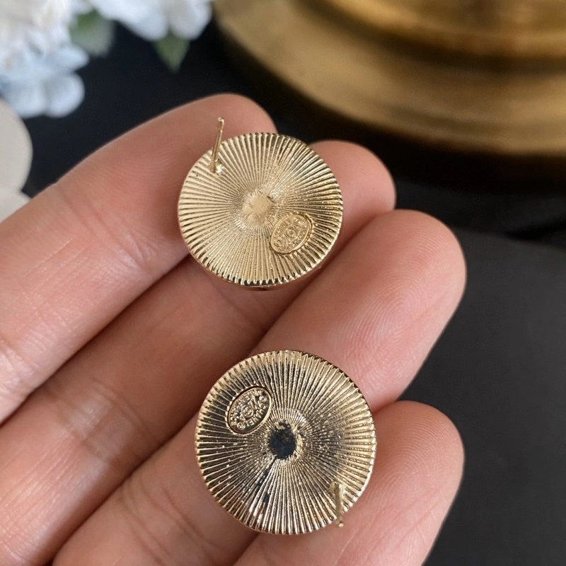 Chanel Earrings Compact 219464