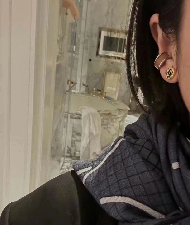 Fashionable Chanel Earrings 219481