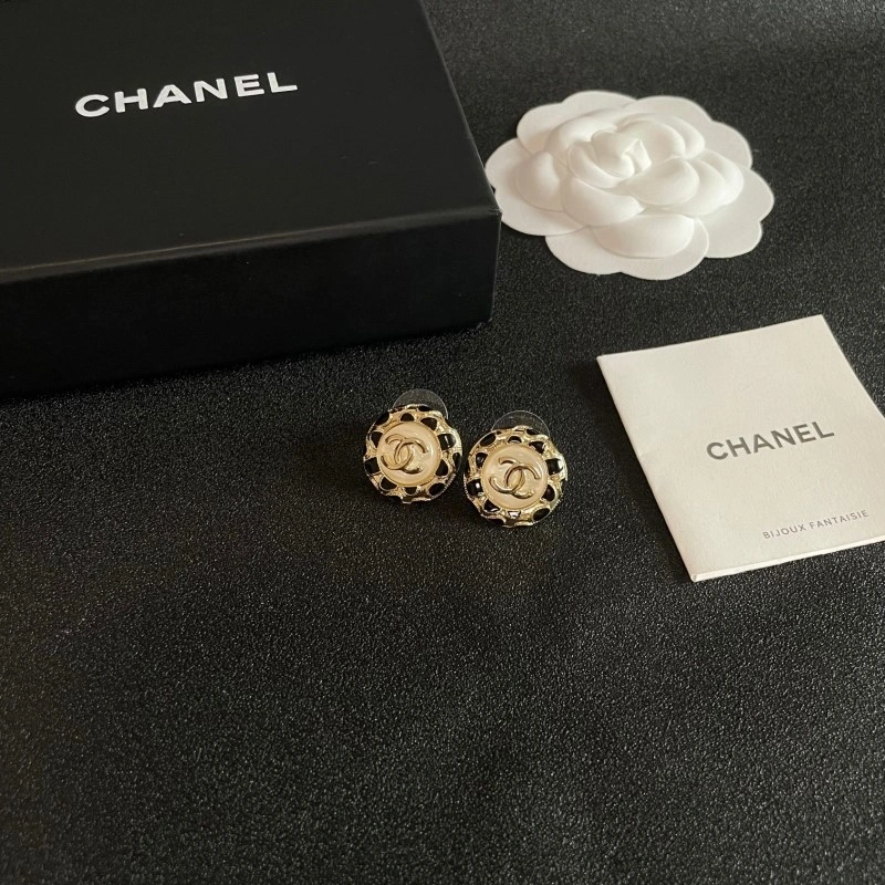 Sustainable Chanel Earrings 219444