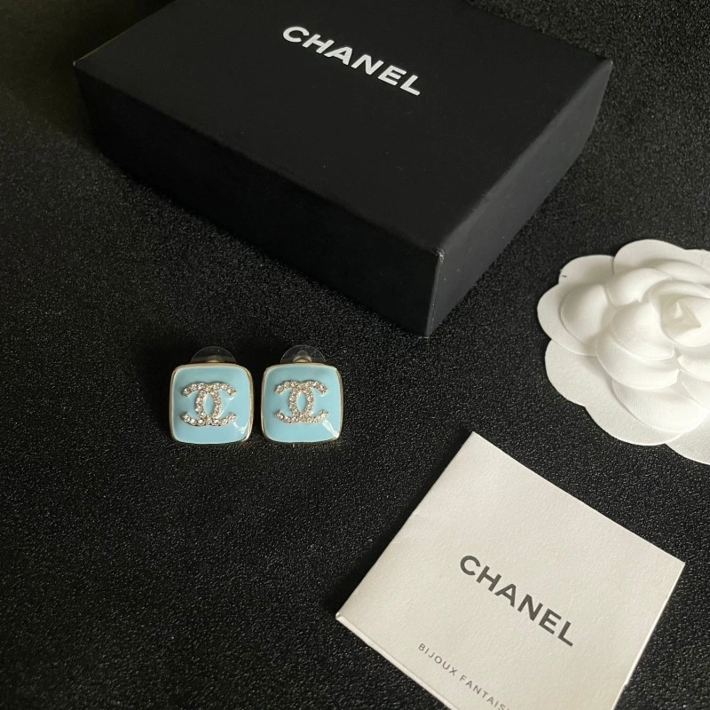 Chanel Earrings Bold 219443