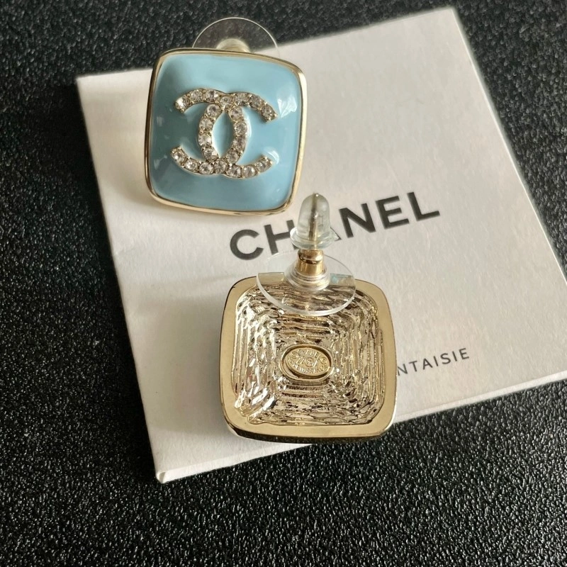 Chanel Earrings Bold 219443