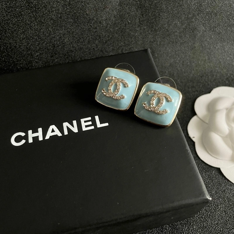 Chanel Earrings Bold 219443