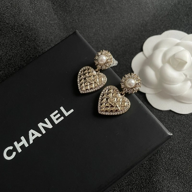 Chanel Earrings Supportive 219442